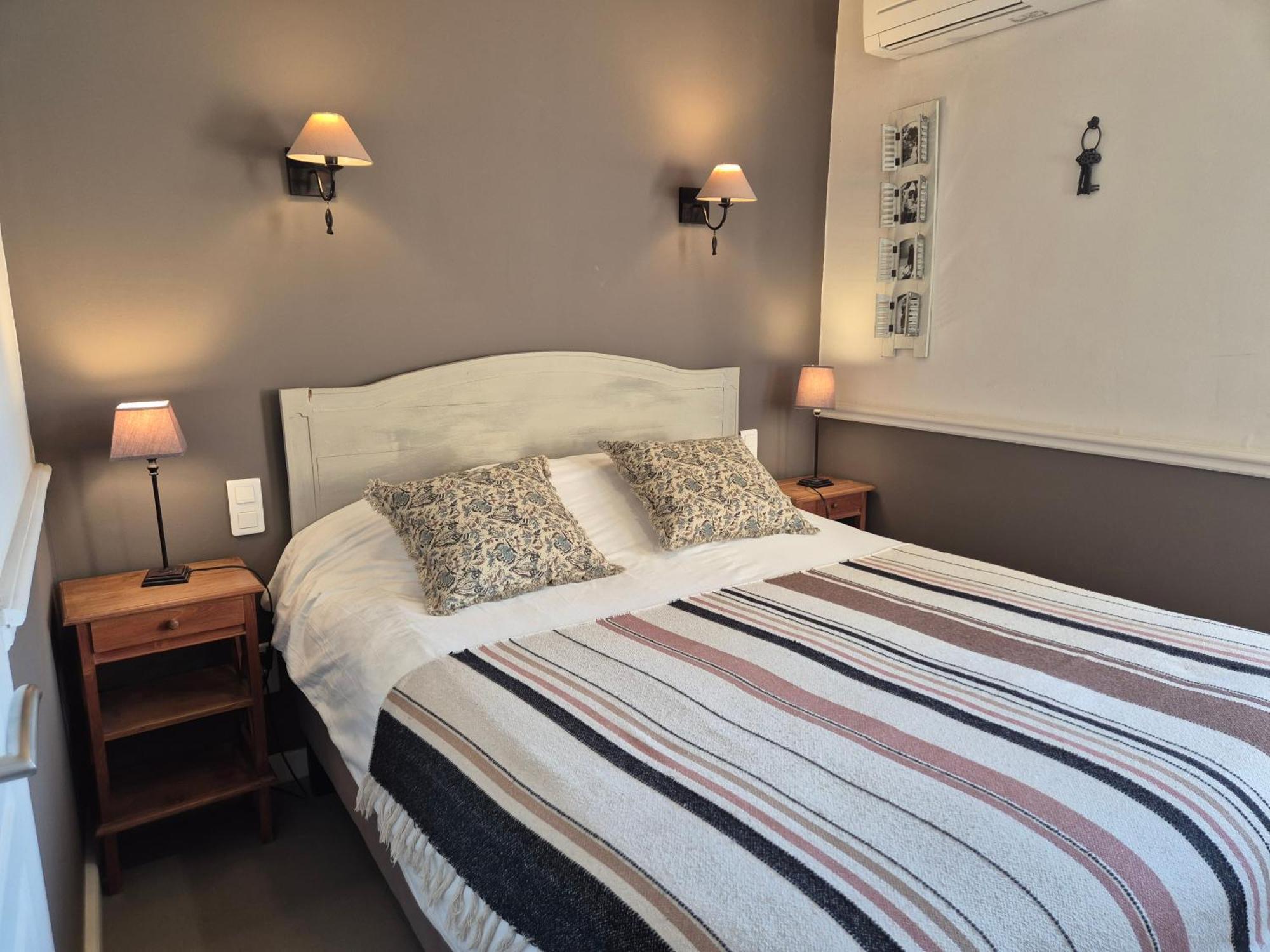 Logishotels Le Relais Du Quercy Meyssac Bagian luar foto