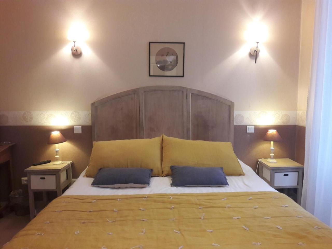 Logishotels Le Relais Du Quercy Meyssac Bagian luar foto